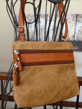 Emporium ItalyTan Floral Embossed Leather Crossbody Bag Orange Trim Zip Pocket